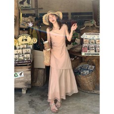 批发实价有货法式温柔风粉色<b class='q'>无袖</b><b class='q'>连衣裙</b>女设计感拼接度假吊带长裙子