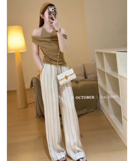 정가 재고 있음 프랑스식 빛 요리 한 바람 페이크 레이어드 오프숄더 반팔 티셔츠 하이웨이스트 슬림해 보이는 스트라이프 캐주얼 바지