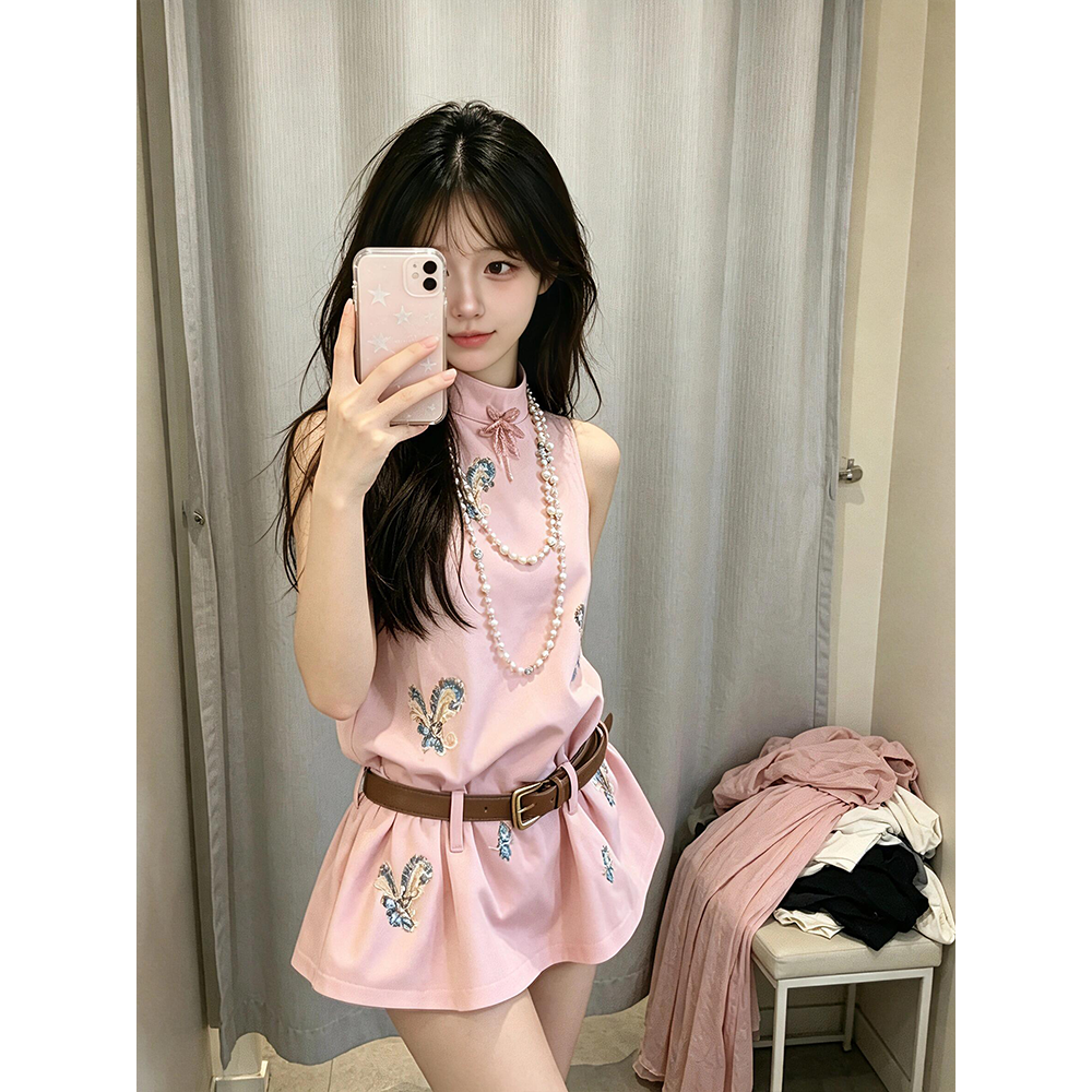 정가 새로운 중식 국풍 스탠드 칼라 민소매 자수 맨위 여성 달콤함 연령 감소 슬림해 보이는 반바지 세트
