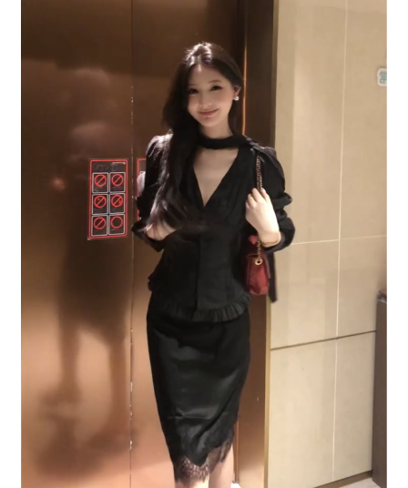 정가 프랑스식 로얄 자매 바람 리본 V넥 허리 수축 긴팔 여성 셔츠 디자인 레이스 반신 치마 세트