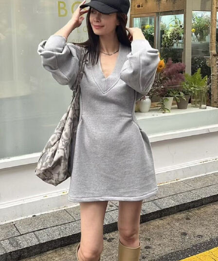 레트로 아메리칸 긴팔 V넥 몸매 가꾸기 슬림해 보이는 드레스 느긋한 바람 편안함 중간 길이 스커트