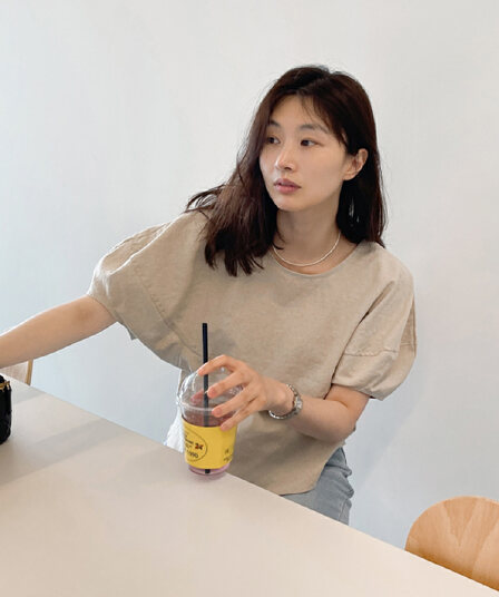 면 린넨 작은 대중 거품 소매 베이지 색 반팔 셔츠 맨위 여성