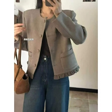 批发花边下摆纯色长袖秋冬西装外套女