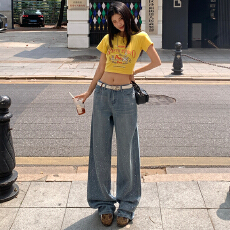 批发<b class='q'>实拍</b>设计感满天星烫钻直筒牛仔<b class='q'>裤</b>女2026春季新款高腰显瘦阔腿长<b class='q'>裤</b>