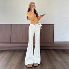 批发实拍微喇牛仔裤女2026秋季新款显瘦复古高腰超好看小个子喇叭<b class='q'>裤子</b>