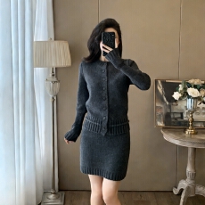 批发知性温柔风套装日常百搭春季新款简约大方<b class='q'>针织</b><b class='q'>开衫</b>短裙两件套