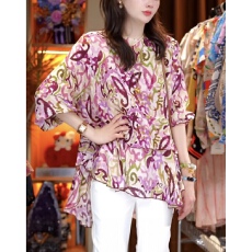 批发2026春夏新款舒适透气圆领套头百搭时尚洋气显瘦上衣小衫