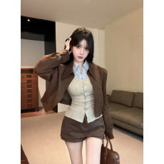 批发实拍美式复古咖色短款麂皮绒外套女<b class='q'>秋</b>季2025新款时尚穿搭两件套