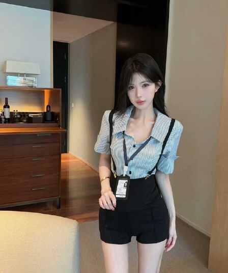 실사 여름 학원 스타일 세트 여성 슬림해 보이는 허리 수축 스트라이프 셔츠 핫걸 멜빵 반바지 투피스 세트