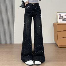 批发实拍黑色满天星烫钻微喇<b class='q'>牛仔裤</b>女2026春季新款高级闪钻弹力喇叭裤