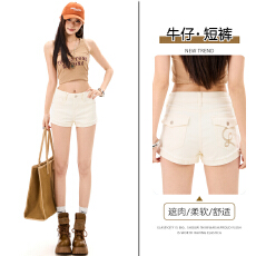 批发实拍2026夏季新款个性毛边设计感<b class='q'>牛仔</b><b class='q'>短裤</b>女百搭显瘦a字弹力热裤