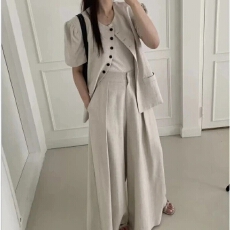 批发有货 <b class='q'>韩国</b>东大门26夏季短袖西服上衣＋阔腿长裤时尚两件套装女