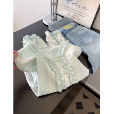 批发法式甜美风木耳边<b class='q'>长袖</b><b class='q'>衬衫女</b>超好看温柔气质减龄上衣