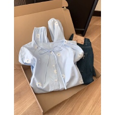 批发重工雏菊刺绣绑带<b class='q'>长袖</b><b class='q'>衬衫女</b>新款复古小众宽松上衣