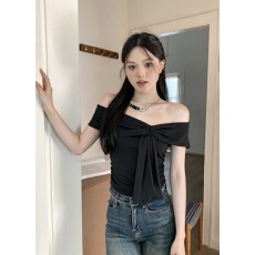 批发新品  辣妹风设计感一字肩绑带短袖T恤女