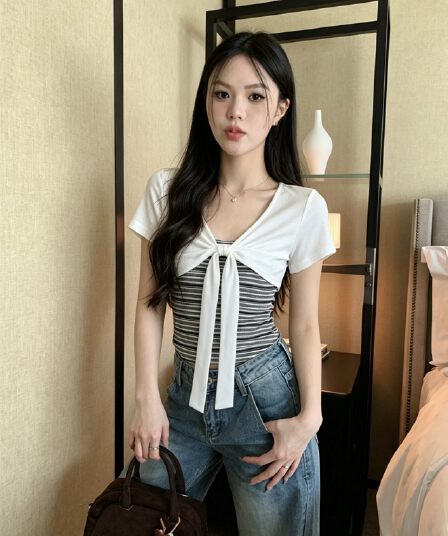 실사 신제품 한 부서 디자인 센스 페이크 레이어드 스트라이프 스트랩 긍정적 인 어깨 반팔 티셔츠 여성