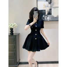 批发小香风设计感<b class='q'>翻领</b>黑色针织<b class='q'>连衣裙</b>女夏季新款小个子修身a字短裙