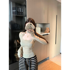 批发<b class='q'>实拍</b>~挂脖长袖内搭显瘦打底上衣