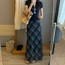 批发实拍复古法式蓝调格纹雪纺半身裙女2026新款高腰显瘦<b class='q'>百搭</b>气质长裙