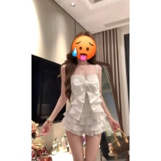 批发纯欲露锁骨修身开叉吊带背心高腰<b class='q'>蓬蓬</b>显瘦半身蛋糕<b class='q'>裙套装</b>