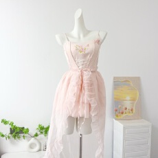 批发Blovelan花神之舞 甜美柔雾粉氛围感刺绣吊带蓬蓬纱裙拖尾连衣裙