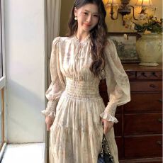 批发茶歇法式碎花雪纺连衣裙女长款早初秋2025年新款超好看收腰长裙子