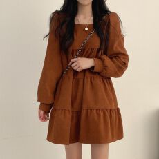 批发<b class='q'>欧美</b>风方领显瘦褶皱韩版少女减龄宽松高腰复古小个子街拍连衣裙