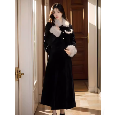 批发<b class='q'>大码</b>女装时尚气质法式赫本风冬奶fufu黑色毛领外套+半身裙两件套