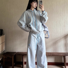 批发2025秋冬新款宽松休闲<b class='q'>运动</b>套装女巨好看连帽卫衣卫裤高级感两件套
