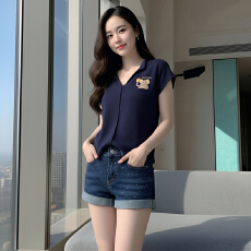 批发套装女2026夏季搭配一整套小个子两件套V领T恤+镶钻<b class='q'>牛仔</b>短裤