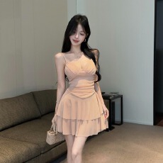批发实拍网纱撒粉吊带大摆<b class='q'>连衣裙</b>