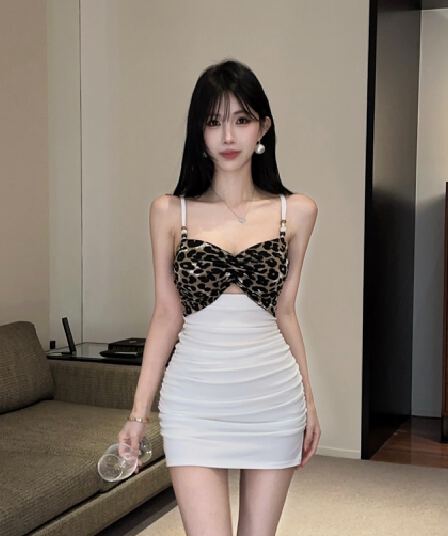 실사 쇼트 스타일 레오파드 무늬 배색 면 소재 만나는 타이트 스커트 드레스