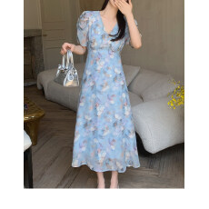 批发法式复古碎花<b class='q'>连衣裙</b>2026夏新款V领泡泡袖<b class='q'>连衣裙</b>气质女人味长裙子