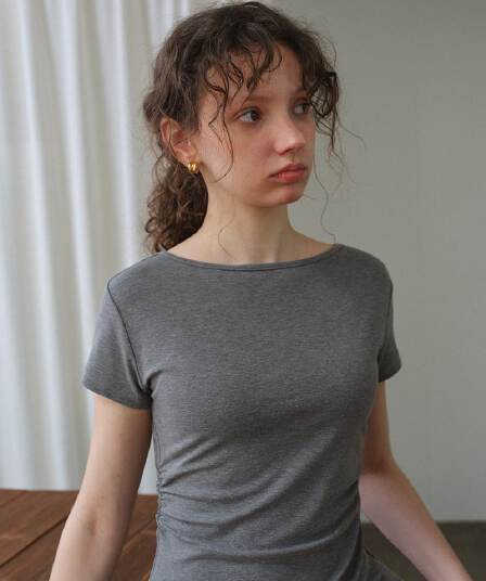 원본 품질 디자인 센스 달콤한 매운맛 바람 핀치 Pleat 허리 수축 슬림해 보이는 긍정적 인 어깨 반팔 티셔츠 여성 의류 2026 여름 새로운