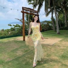 批发绝美海边度假风碎花吊带<b class='q'>连衣裙</b>仙女夏季法式绑带<b class='q'>露背</b>显瘦包臀长裙