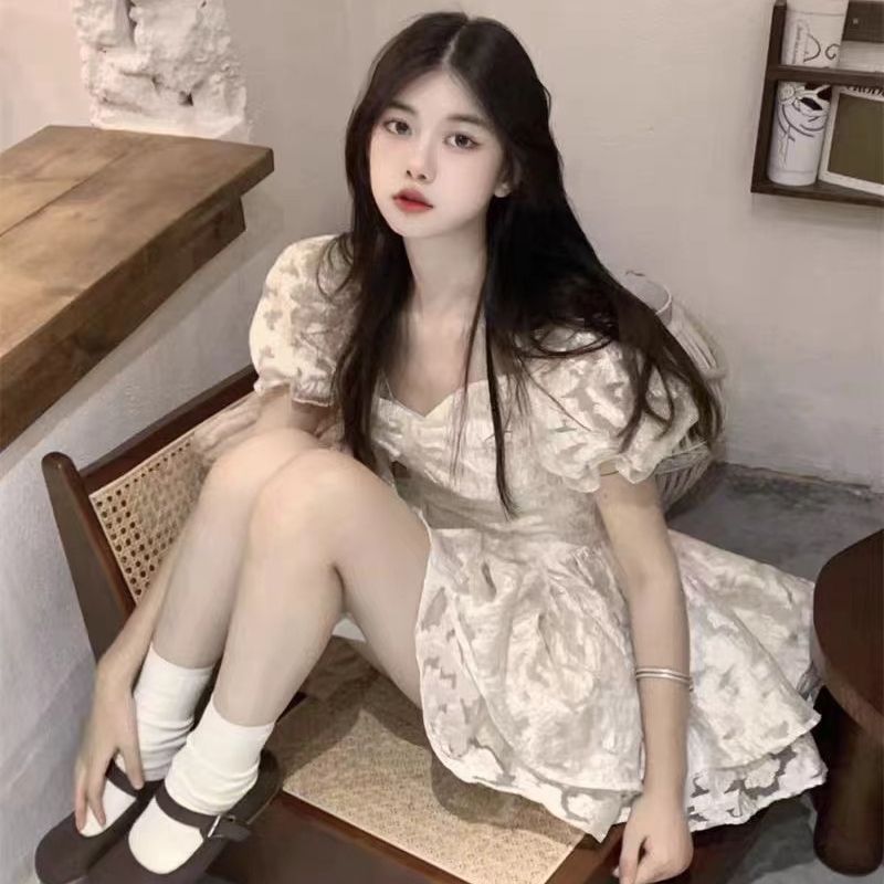 프랑스식 레트로 부드러운 여름 새로운 꽃무늬 거품 소매 여성 드레스 달콤함 허리 수축 슬림해 보이는 공주 퍼프 스커트