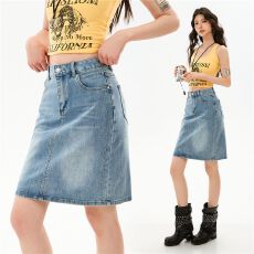 批发实拍 牛仔中裙<b class='q'>春</b>夏新款压花包臀半身裙小个子怀旧蓝高腰直筒垂顺