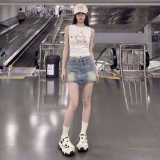 批发实拍 美式复古｜洗水做旧｜防走光｜a字辣妹牛仔裤裙女