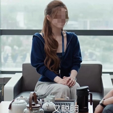 批发许妍赵露思<b class='q'>明星</b>同款秋季2025新<b class='q'>款</b>短<b class='q'>款</b>薄<b class='q'>款</b>卫衣卫裤开衫春秋穿搭