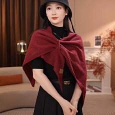 批发慵懒风三角围巾女秋冬保暖护颈围脖2026新款纯色空调房大披肩外搭