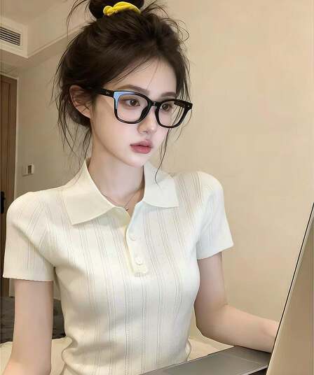 한 부서 부드러운 바람 POLO 칼라 니트 반팔 티셔츠 여성 여름 디자인 센스 세로 줄무늬 몸매 가꾸기 슬림해 보이는 짧은 맨위