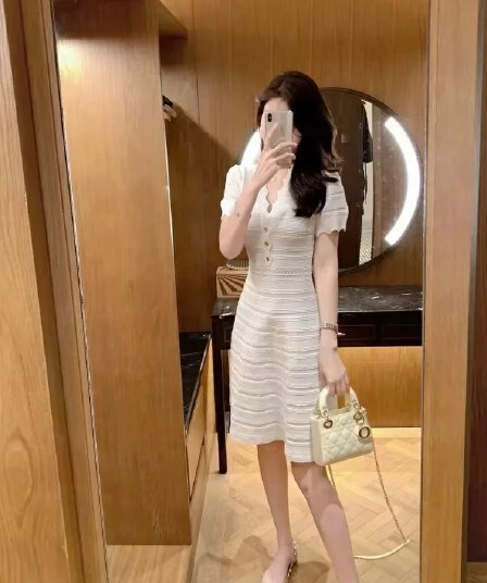 작은 샤넬 스타일 명문 여성 품격 고급 여신 팬 높은 사회 화이트 스트라이프 V넥 허리 수축 점프 슈트 치마 여름