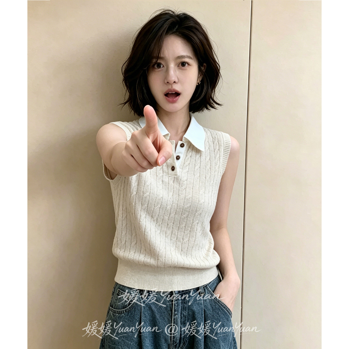 한 부서 꽈배기 배색 폴로 칼라 민소매 니트 스웨터 여성 2026 여름 몸매 가꾸기 슬림해 보이는 패션 다용도 쇼트 스타일 맨위
