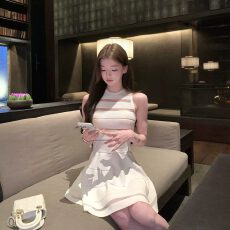 批发元英欧尼 张元英同款拼纱横条纹针织两色无袖连衣裙2026夏季