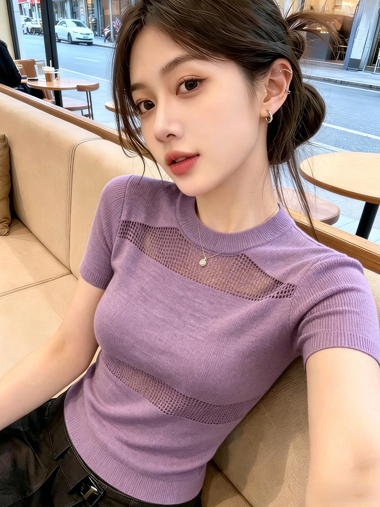여름 디자인 센스 회색 홀로우 아웃 작은 대중 니트 반팔 티셔츠 여성 핫걸 몸매 가꾸기 슬림해 보이는 긍정적 인 어깨 ins 작은 맨위