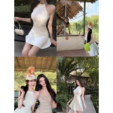 批发韩雨嘉白色挂脖系带麻花收腰连衣裙女夏无袖漏肩显瘦伞摆A字裙子