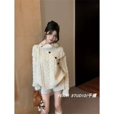 2025新款毛衣套装针织上衣短裤围巾三件套