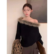 批发美式小众毛毛领斜肩<b class='q'>卫衣</b>女秋冬慵懒风宽松显瘦长袖<b class='q'>短款</b>一字肩上衣