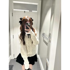 批发韩系千金烫钻针织毛衣开衫<b class='q'>女</b>秋冬新款修身上衣丝绒短裙子两件套装
