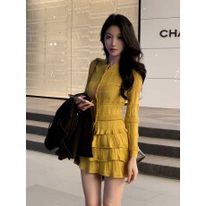 批发温柔设计感修身针织上衣套装女早秋<b class='q'>新款</b>辣妹风气质蕾丝短裙两件套